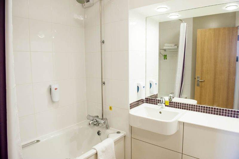 Premier Inn Χόρσαμ Εξωτερικό φωτογραφία